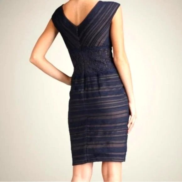 Tadashi Shoji Navy Chiffon Pleated V-Neck Sheath Dress Size 8 Style‎ OC353M - Picture 2 of 11